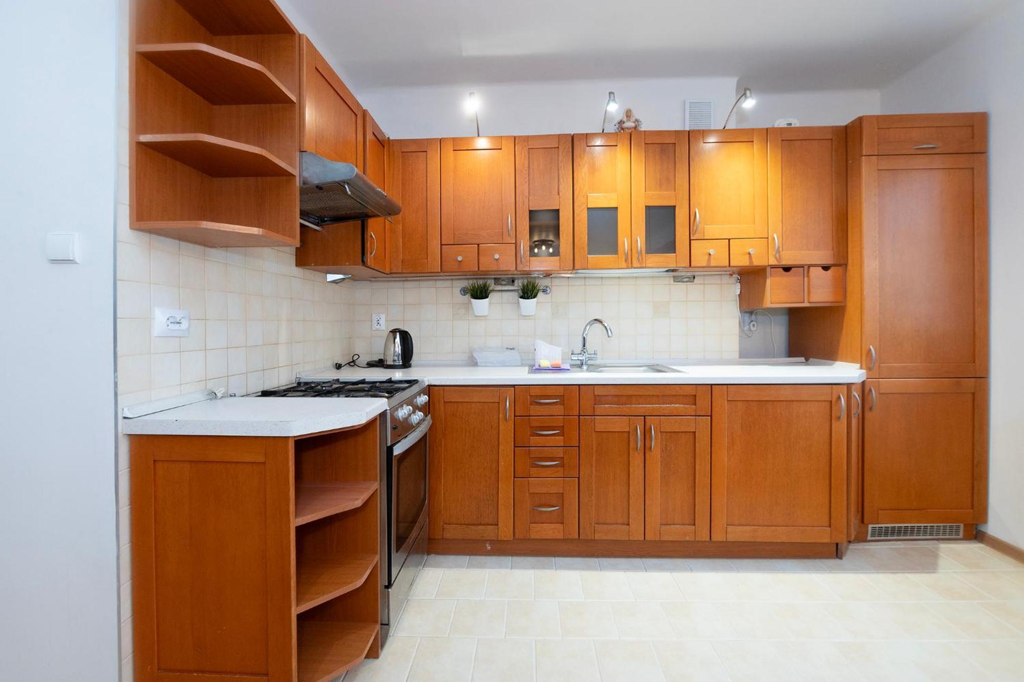 Airport&atlasarena&orientariumparking Apartment